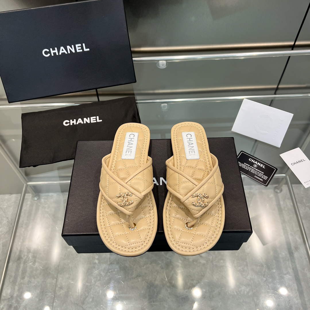 Chanel Women's Rhombus Slippers C91610 - 35 - View 1