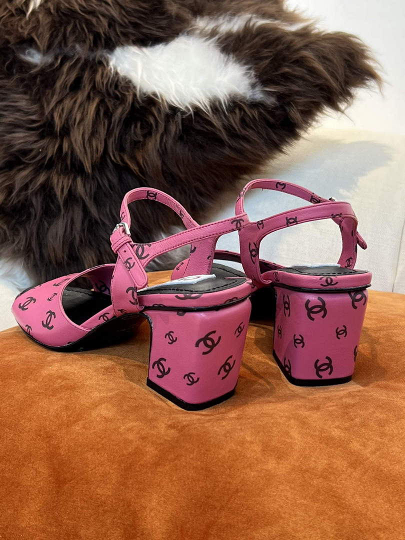 Chanel Women's Sandals G38969 Printed Lambskin Pink Black C90240 - 35 / 35mm - View 7