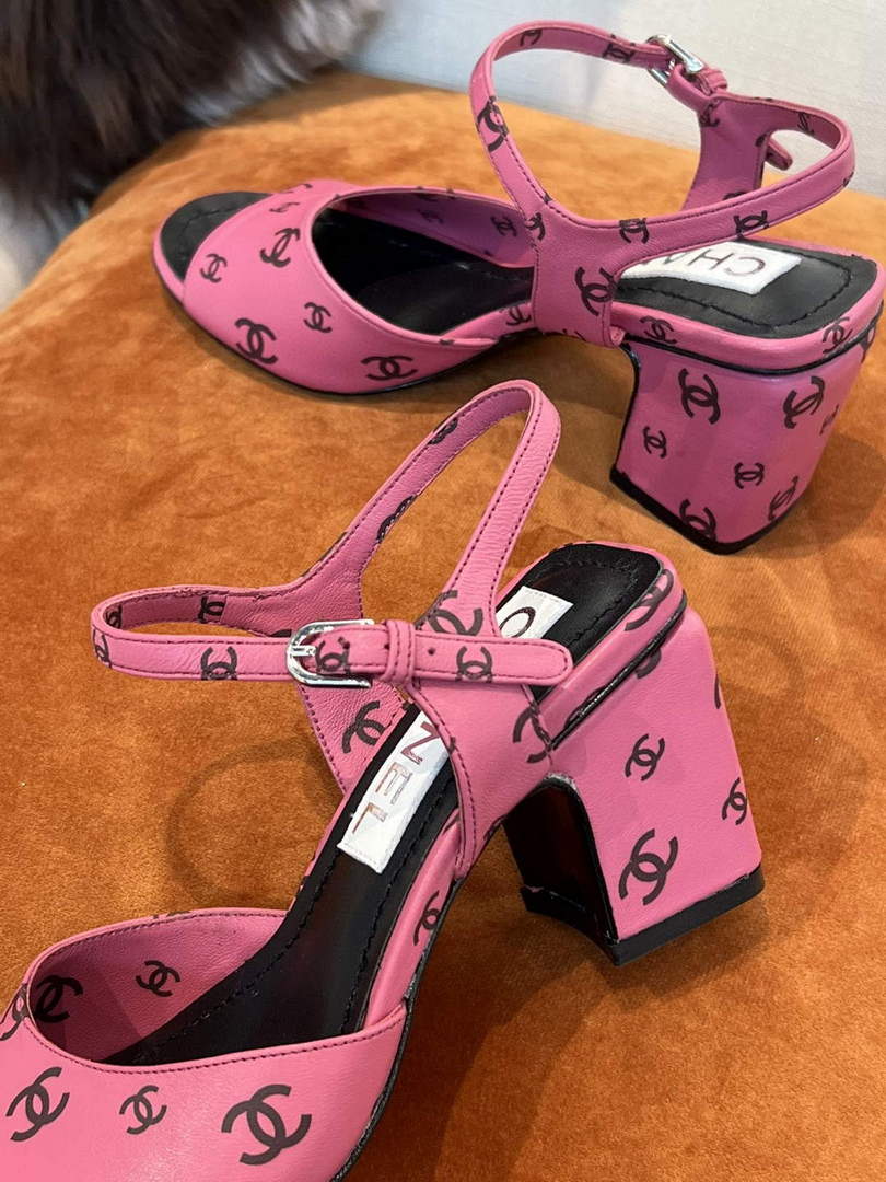 Chanel Women's Sandals G38969 Printed Lambskin Pink Black C90240