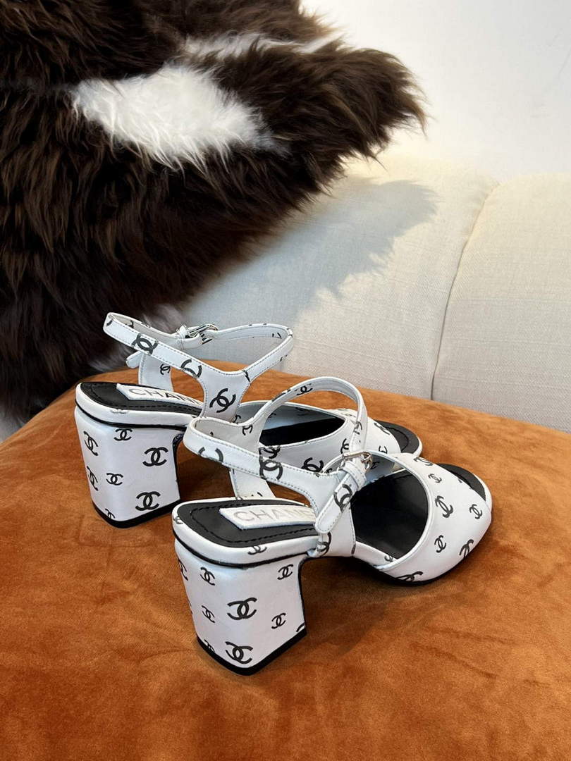 Chanel Women's Sandals G38969 Printed Lambskin White with Black C90242