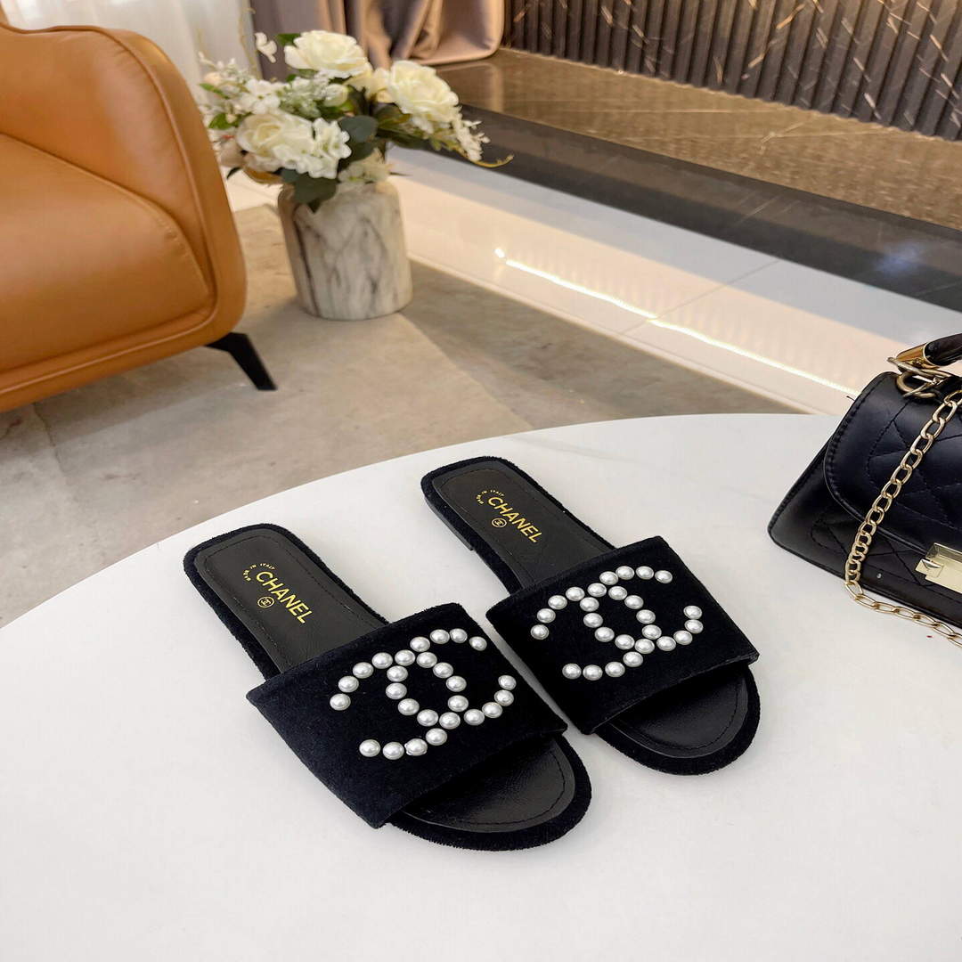 Chanel Women's Sandals Designer Chanel Slippers C90128