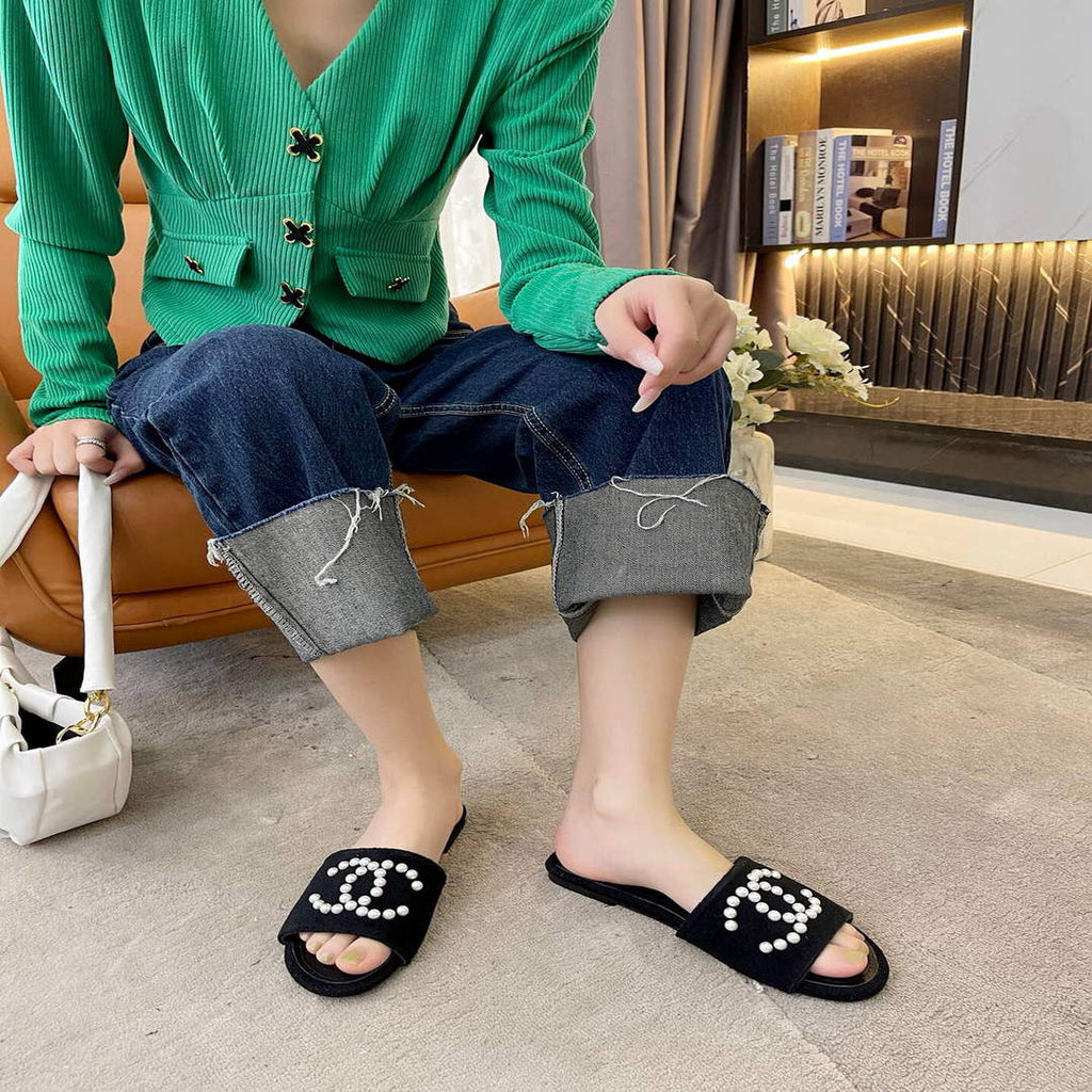 Chanel Women's Sandals Designer Chanel Slippers C90128