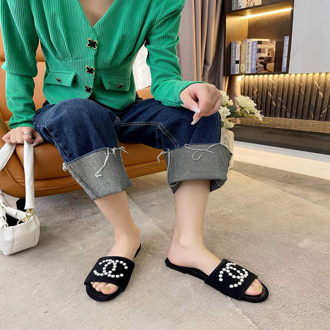 Chanel Women's Sandals Designer Chanel Slippers C90128