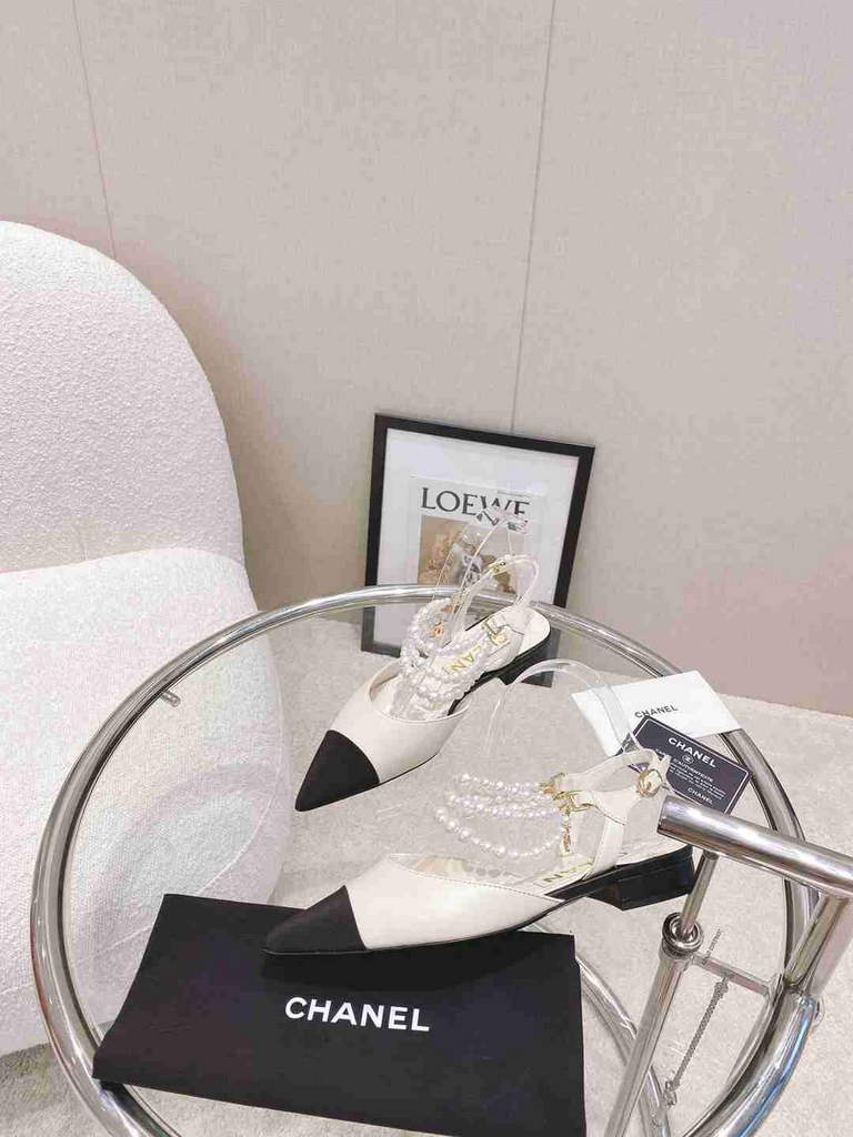 Chanel Women's Sandals Slingbacks Goatskin C90255 - 35 - View 1
