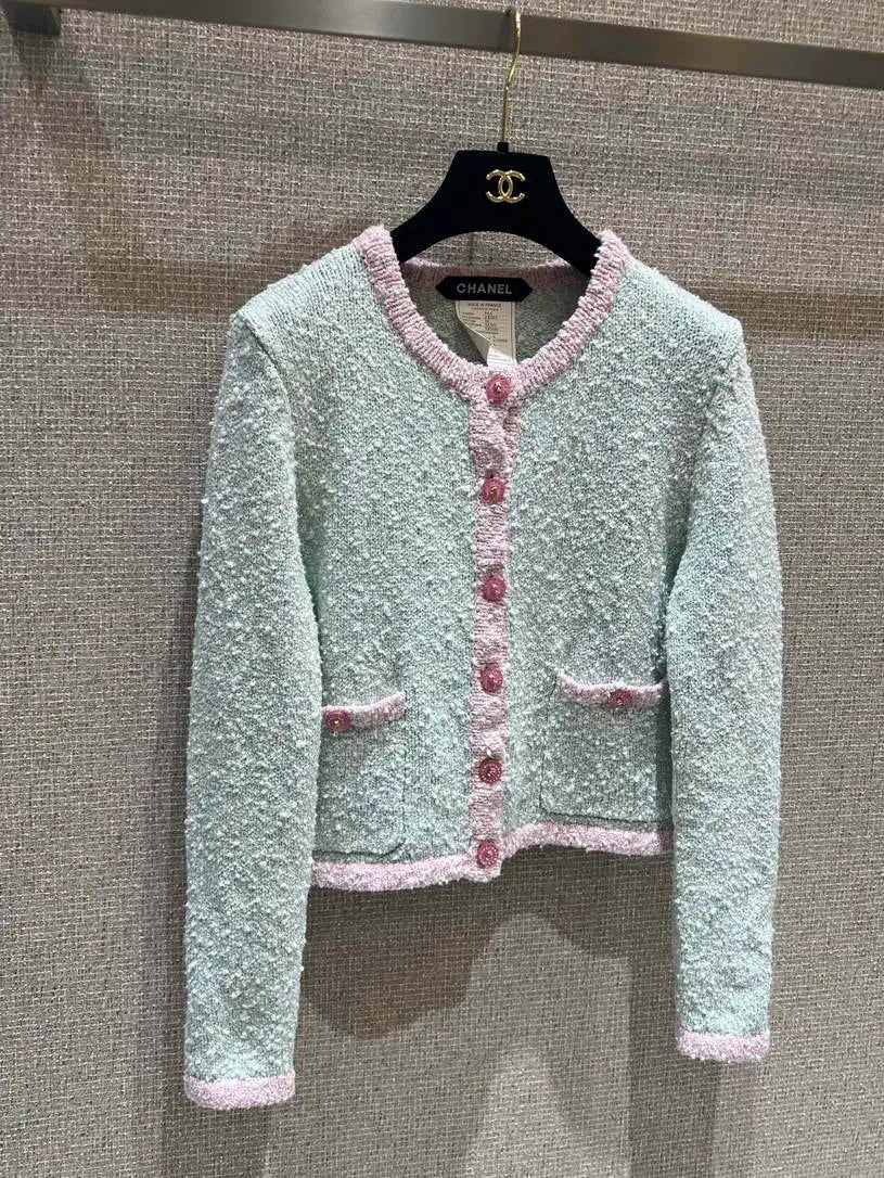 Chanel Women's single-breasted knitted cardigan coat  C62306