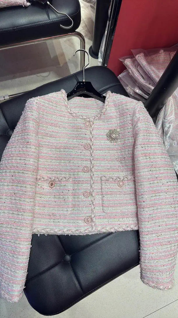 Chanel Women's single-breasted knitted cardigan coat  C62308