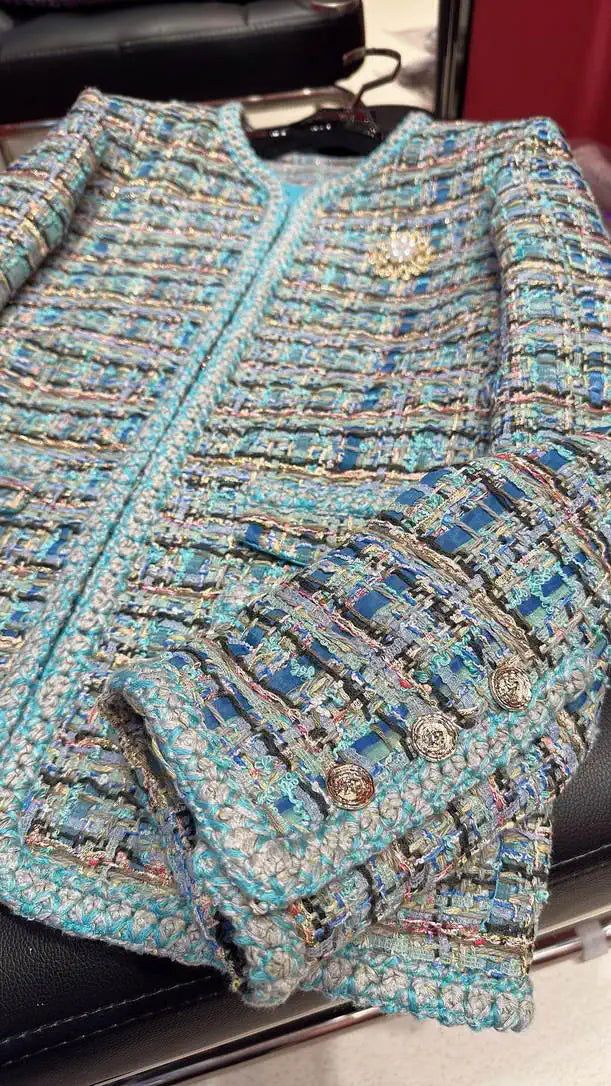 Chanel Women's single-breasted knitted cardigan coat  C62309