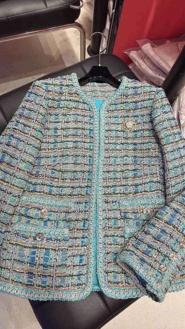 Chanel Women's single-breasted knitted cardigan coat  C62309