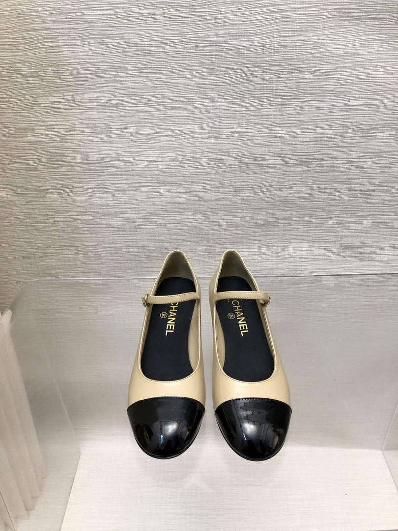 Chanel Women's Sandals Fashion Shoes C93214