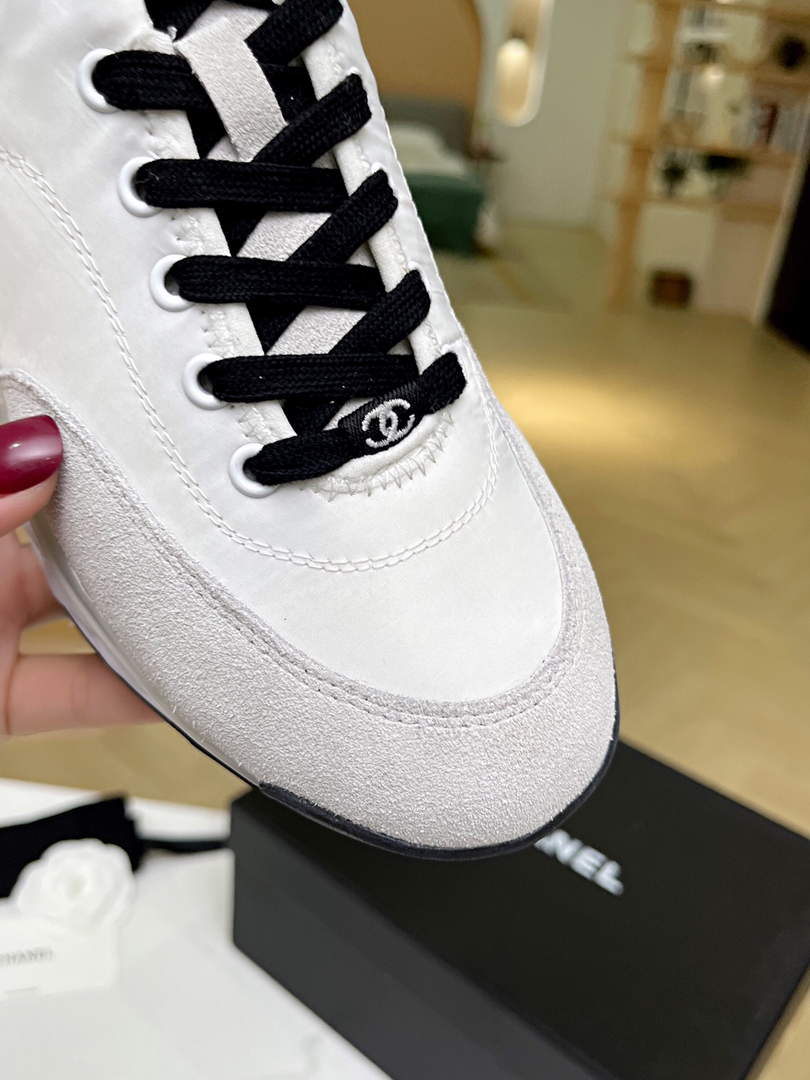 Chanel Women's Sneaker Designer Chanel Tennis Shoes C90102