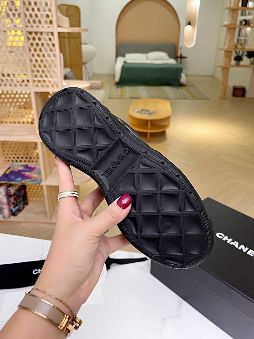 Chanel Women's Sneaker Designer Chanel Tennis Shoes C90103