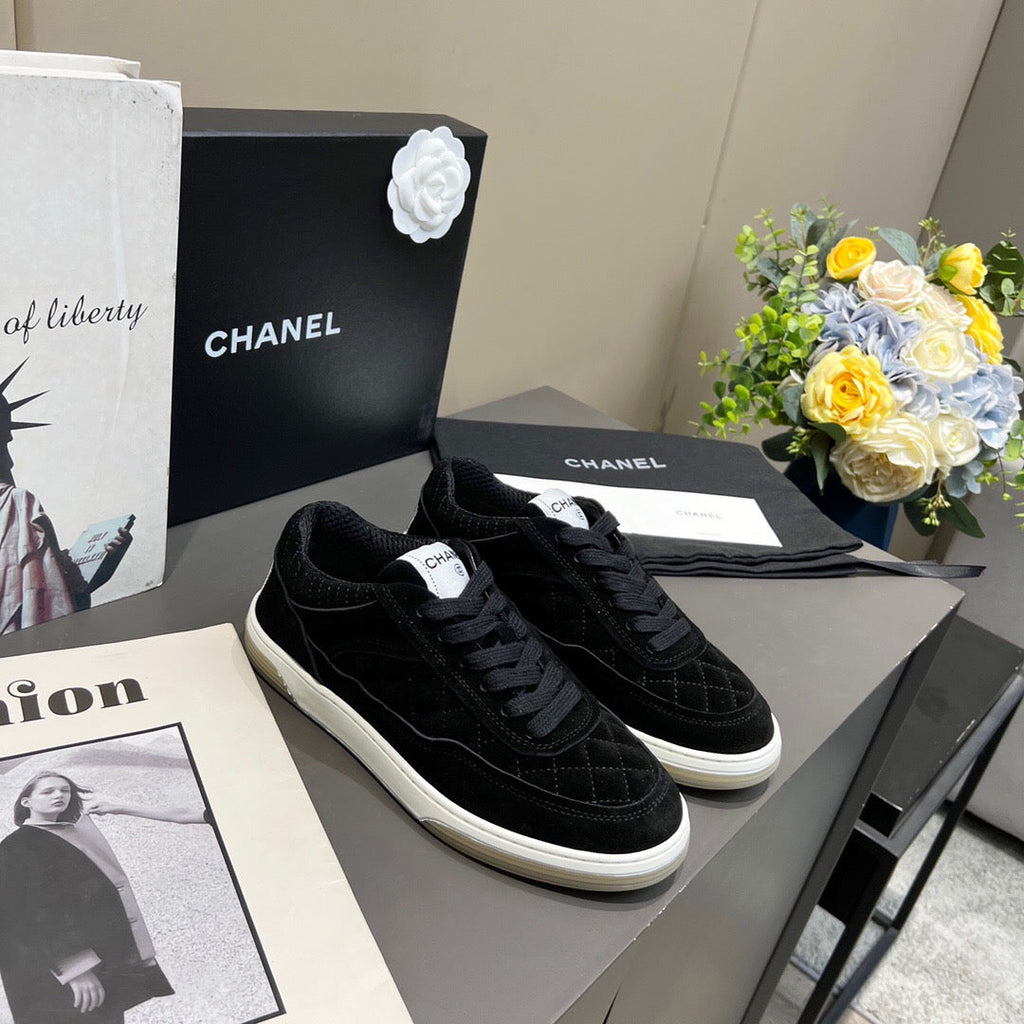 Chanel Women's Sneaker Designer Chanel Tennis Shoes C90109