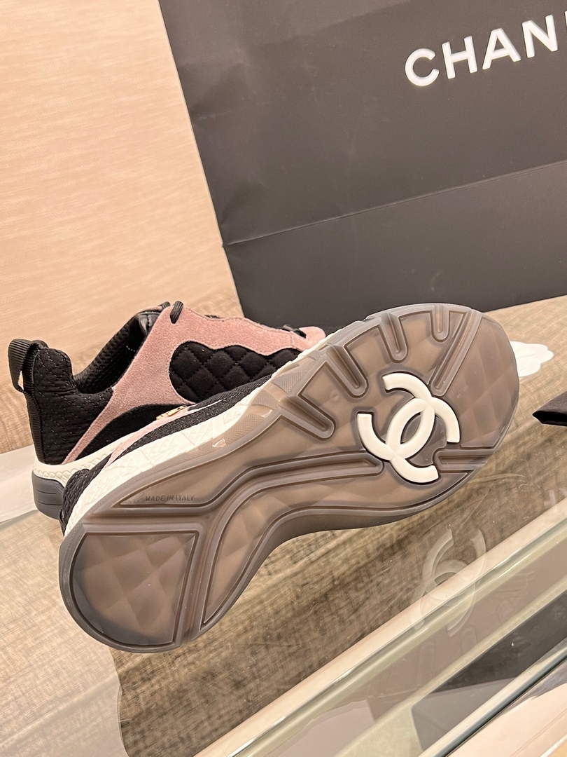 Chanel Women's Sneaker Designer Chanel Tennis Shoes C90119