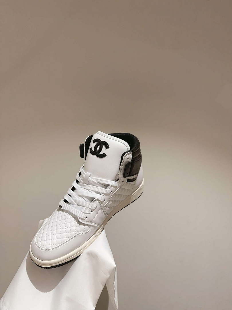 Chanel Women's Sneaker G45080 Trainers Calfskin C90124