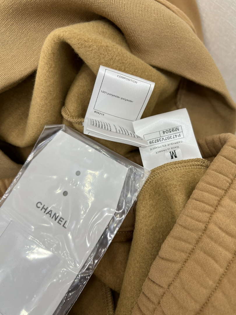 Chanel Women's Tracksuit Casual sports suit Clothing C33003