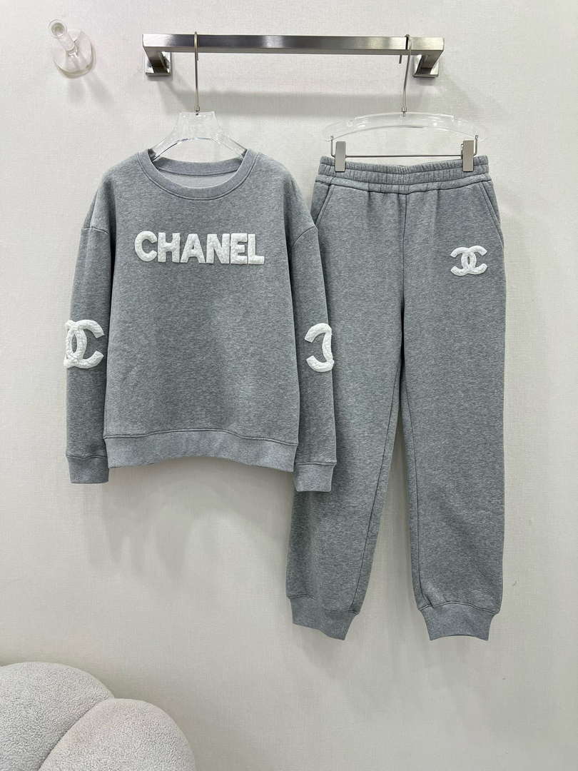 Chanel Women's Tracksuit Casual sports suit Clothing C33004