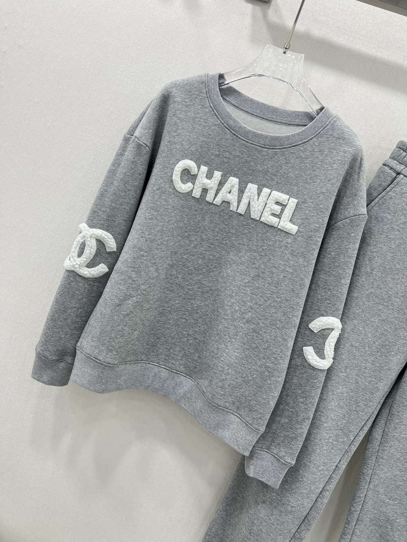 Chanel Women's Tracksuit Casual sports suit Clothing C33004