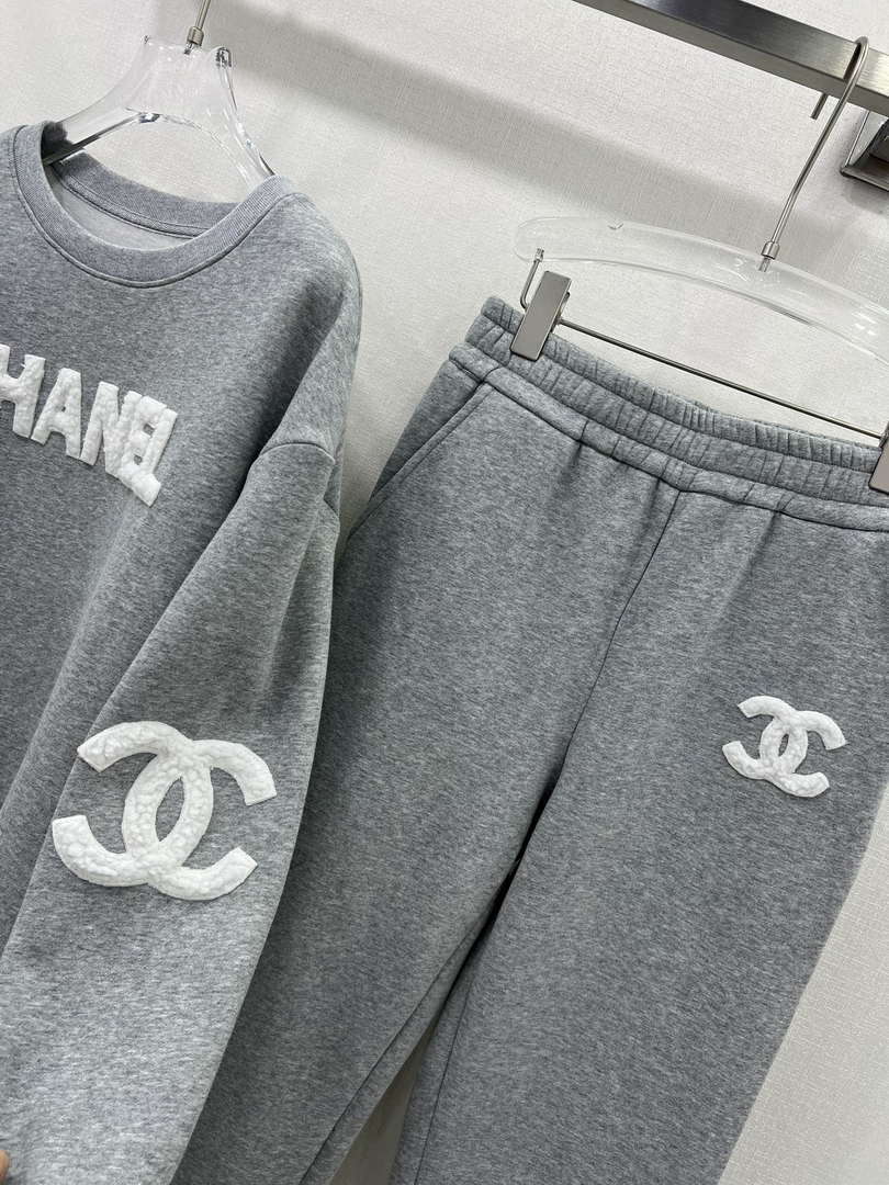 Chanel Women's Tracksuit Casual sports suit Clothing C33004