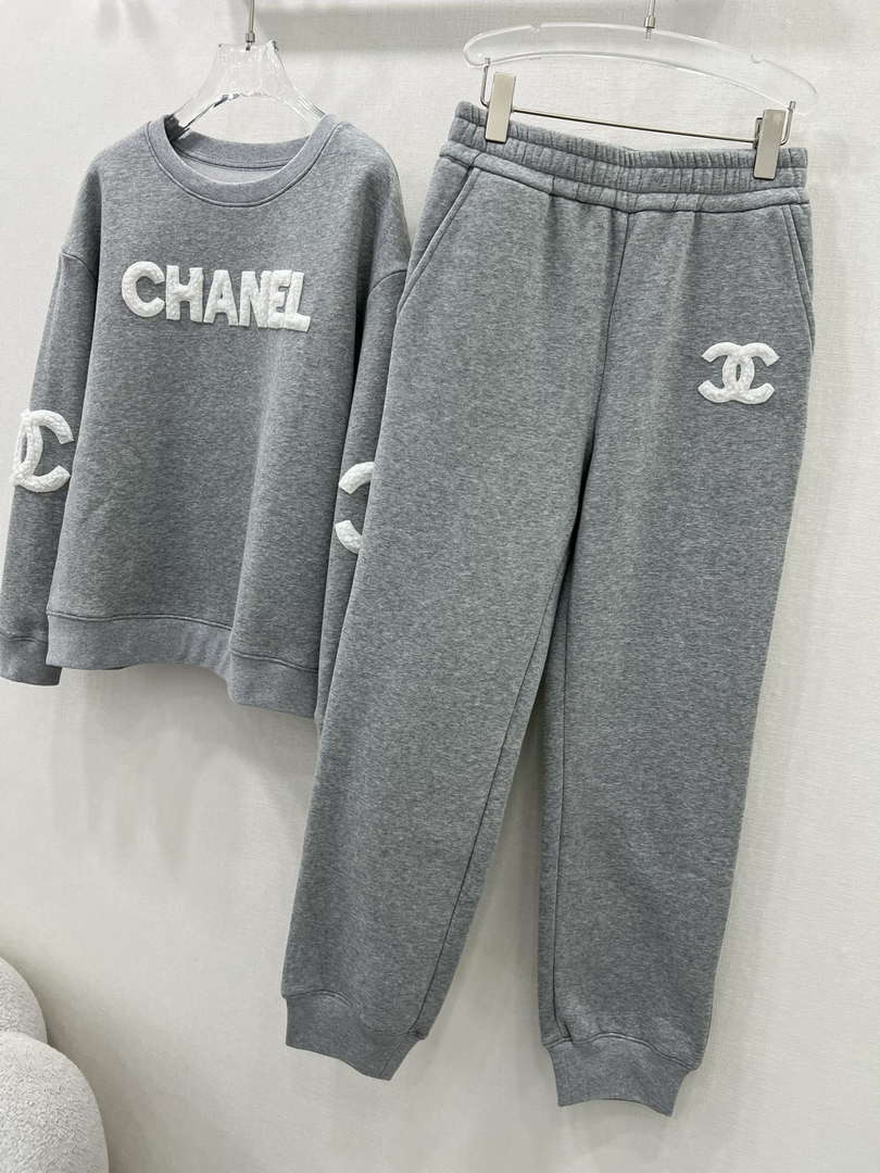 Chanel Women's Tracksuit Casual sports suit Clothing C33004