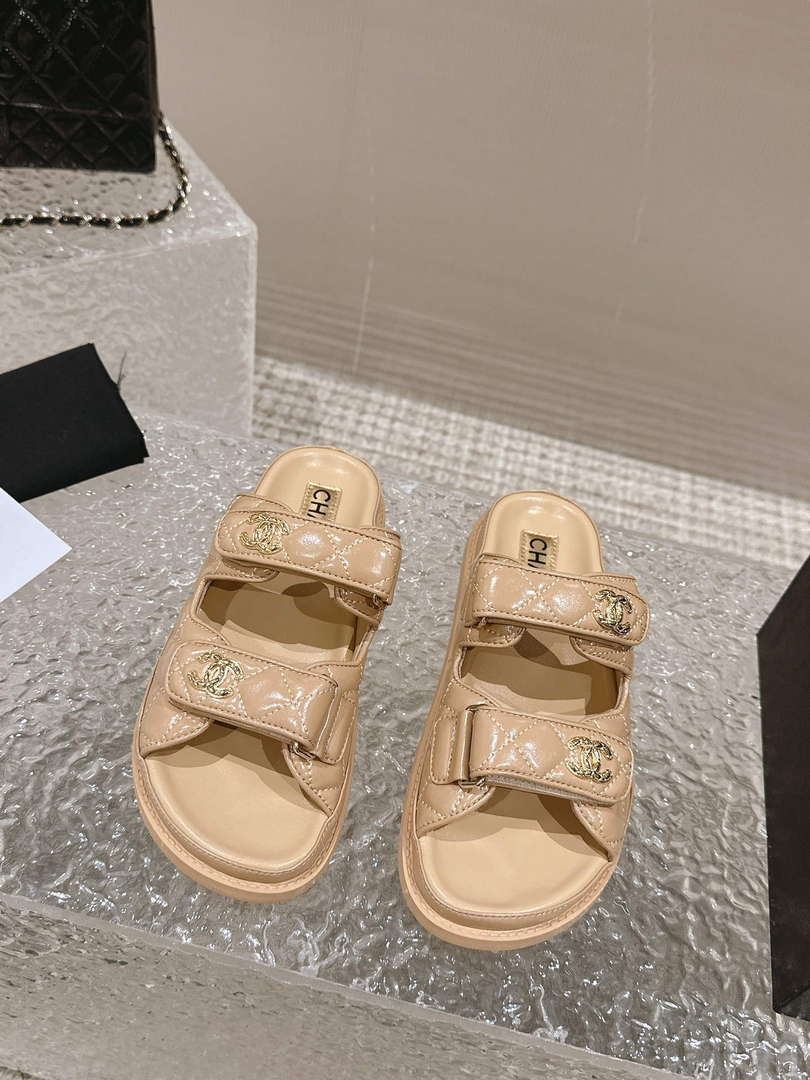 Chanel Women's Velcro sandals Fashion Shoes C93238