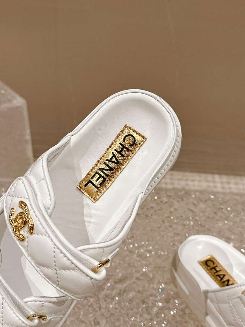 Chanel Women's Velcro sandals Fashion Shoes C93239