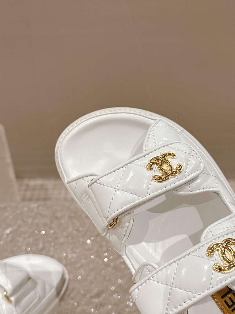 Chanel Women's Velcro sandals Fashion Shoes C93239