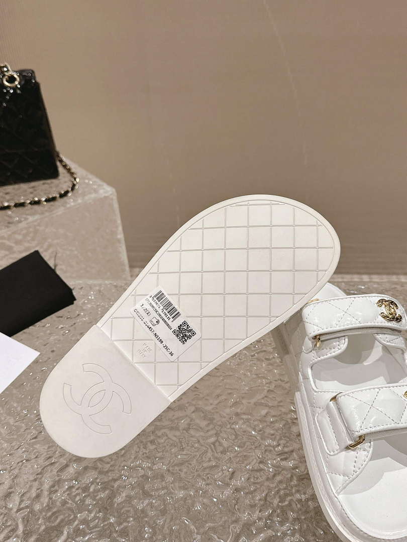 Chanel Women's Velcro sandals Fashion Shoes C93239