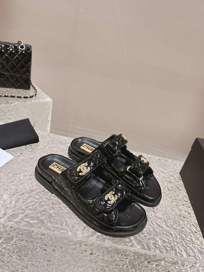 Chanel Women's Velcro sandals Fashion Shoes C93240