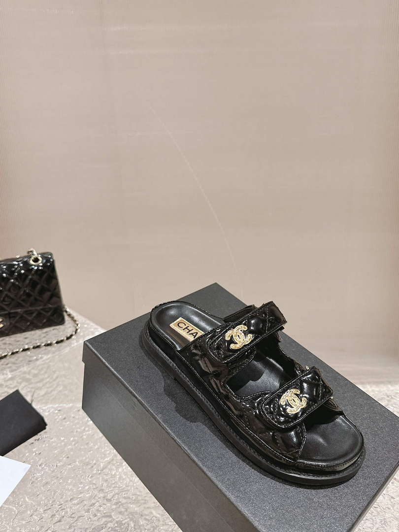 Chanel Women's Velcro sandals Fashion Shoes C93240