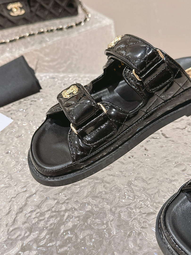 Chanel Women's Velcro sandals Fashion Shoes C93240