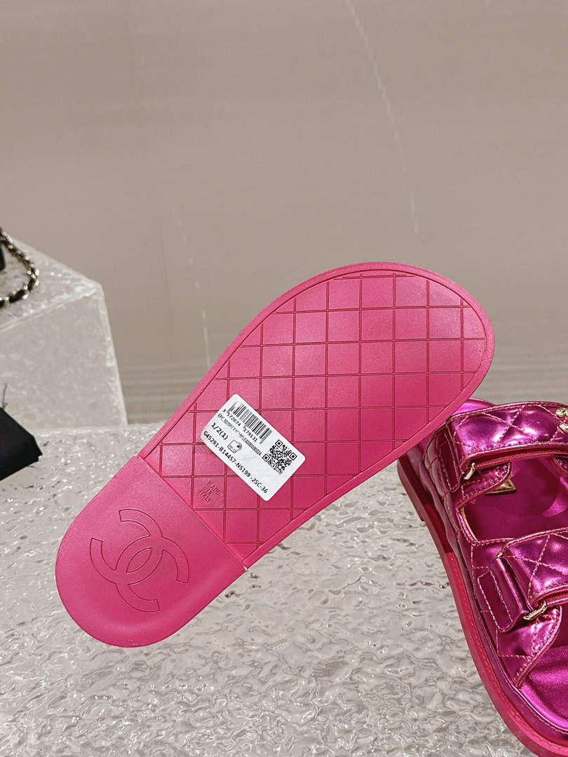 Chanel Women's Velcro sandals Fashion Shoes C93242