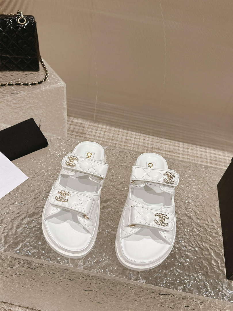 Chanel Women's Velcro sandals Fashion Shoes C93246