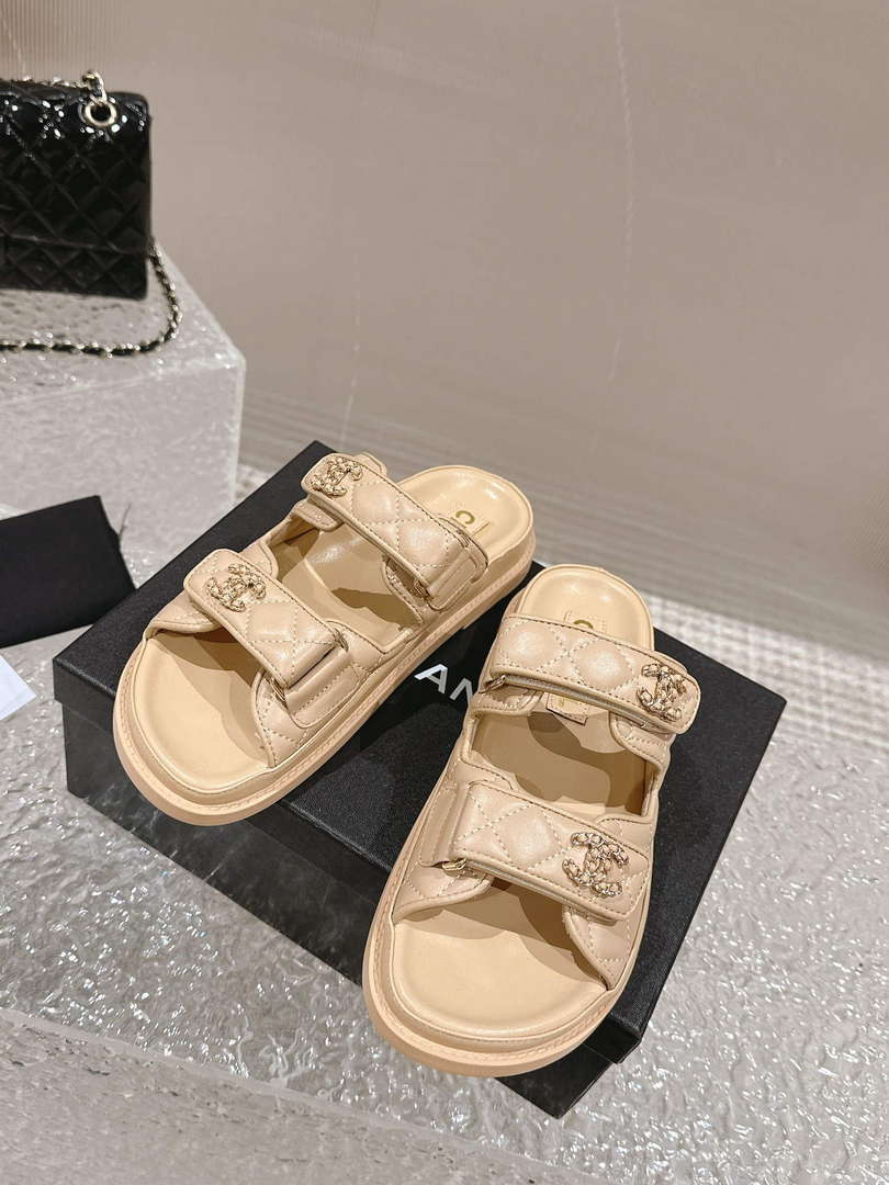 Chanel Women's Velcro sandals Fashion Shoes C93248