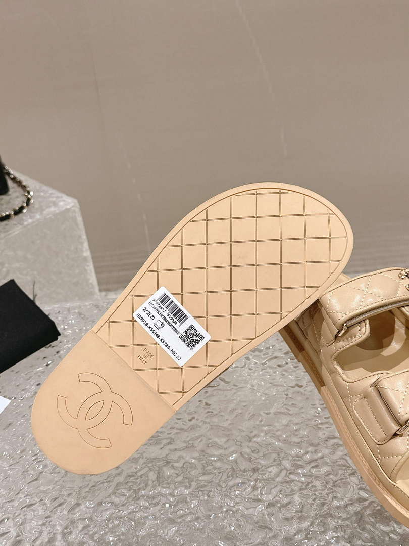 Chanel Women's Velcro sandals Fashion Shoes C93248