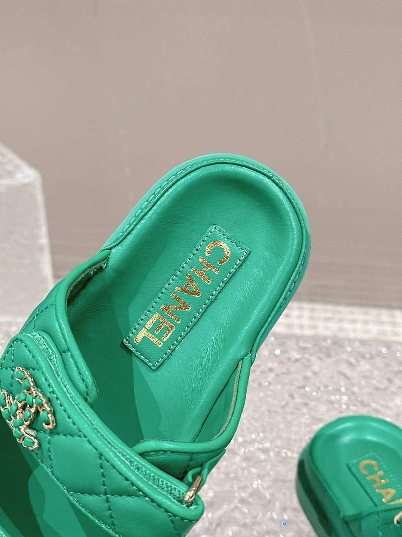 Chanel Women's Velcro sandals Fashion Shoes C93249