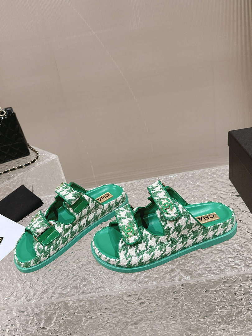 Chanel Women's Velcro sandals Fashion Shoes C93251