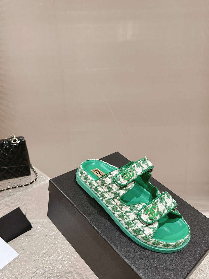 Chanel Women's Velcro sandals Fashion Shoes C93251