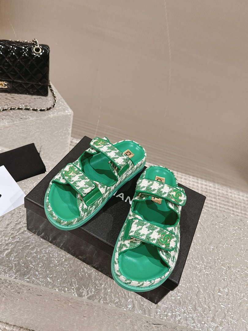 Chanel Women's Velcro sandals Fashion Shoes C93251