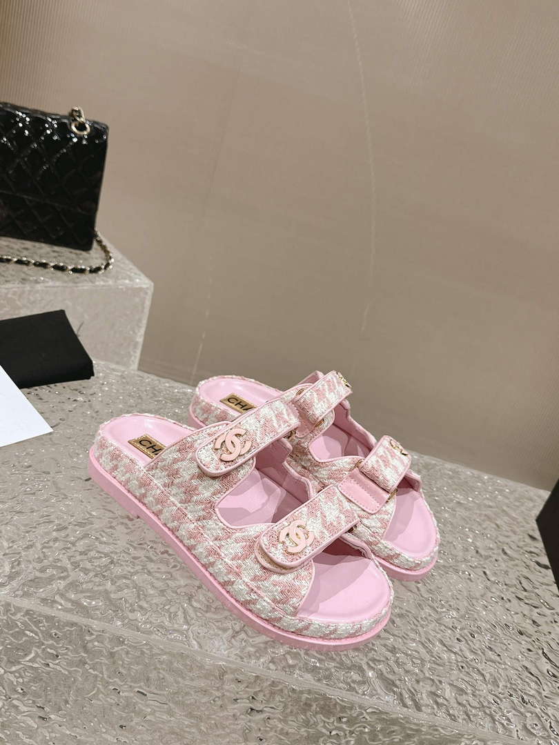 Chanel Women's Velcro sandals Fashion Shoes C93253