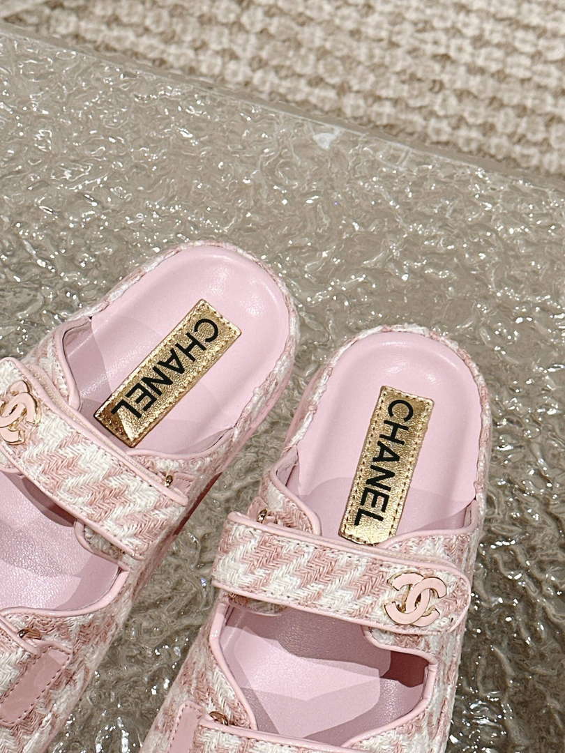 Chanel Women's Velcro sandals Fashion Shoes C93253