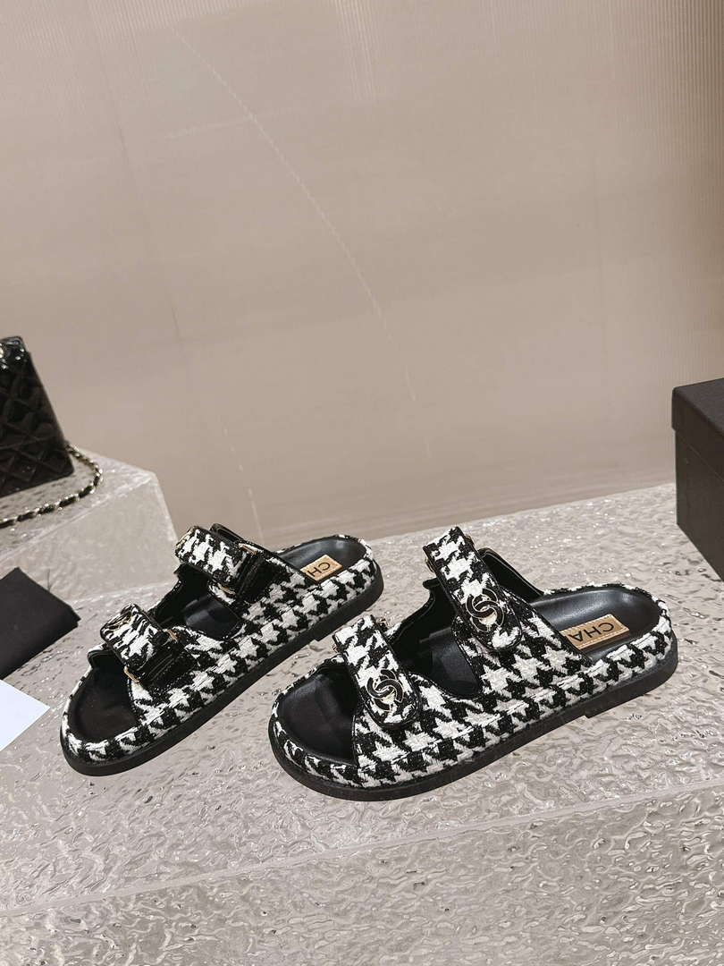 Chanel Women's Velcro sandals Fashion Shoes C93254