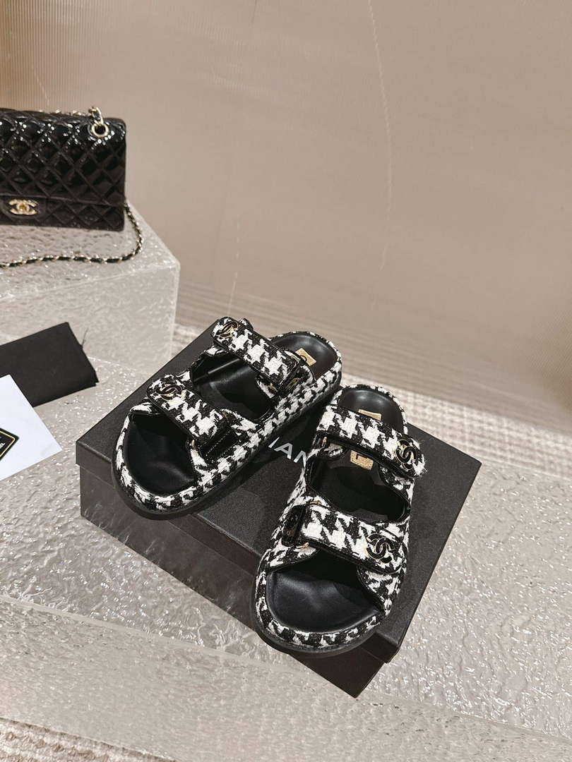 Chanel Women's Velcro sandals Fashion Shoes C93254