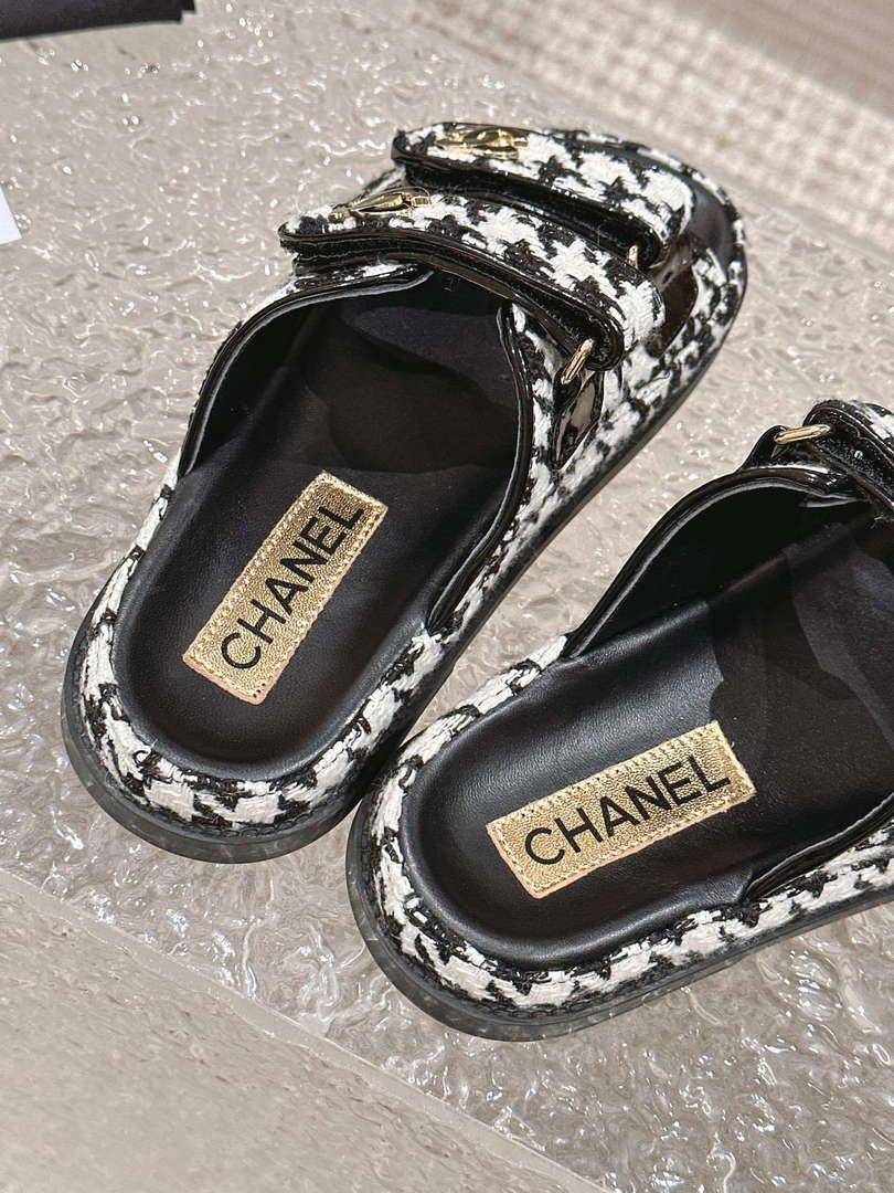 Chanel Women's Velcro sandals Fashion Shoes C93254
