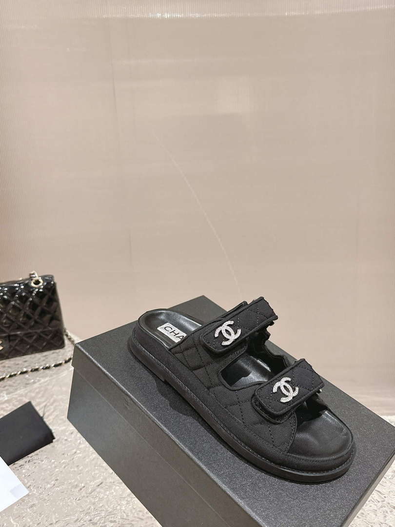 Chanel Women's Velcro sandals Fashion Shoes C93255
