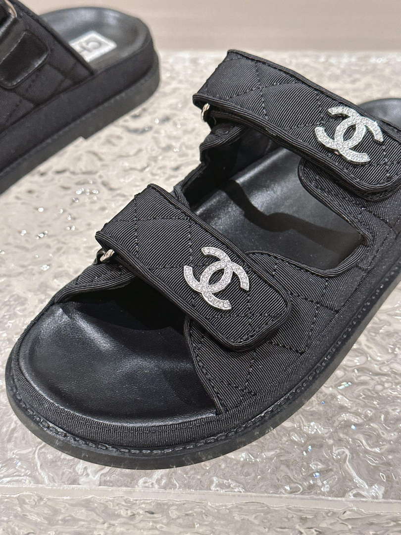 Chanel Women's Velcro sandals Fashion Shoes C93255