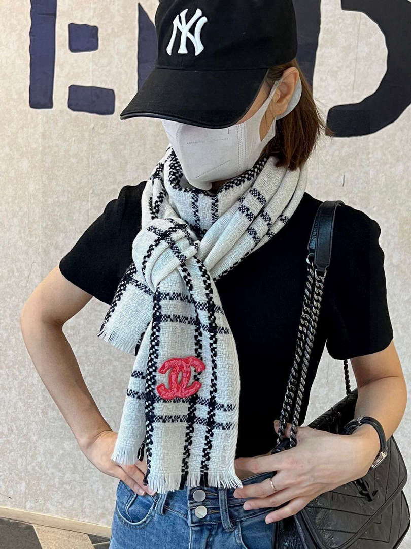 Chanel Woven Cashmere Scarf Designer Scarf C88723