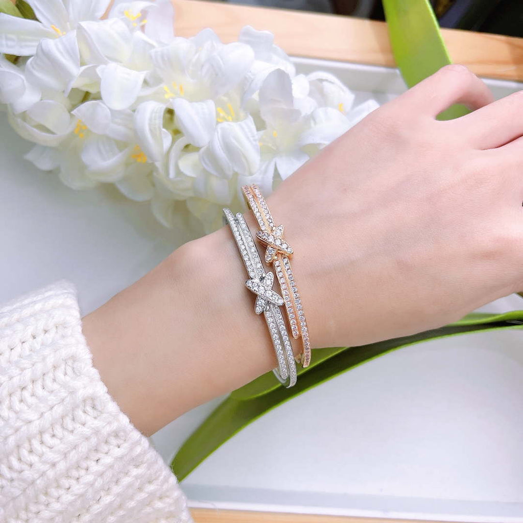 Chaumet 081798 Jeux de Liens Bracelet With Diamonds C083465