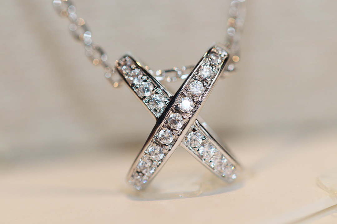 Chaumet 082216 Jeux de Liens Pendant Diamonds