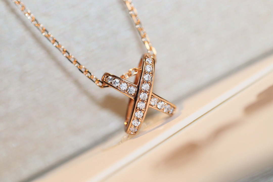 Chaumet 082216 Jeux de Liens Pendant Diamonds