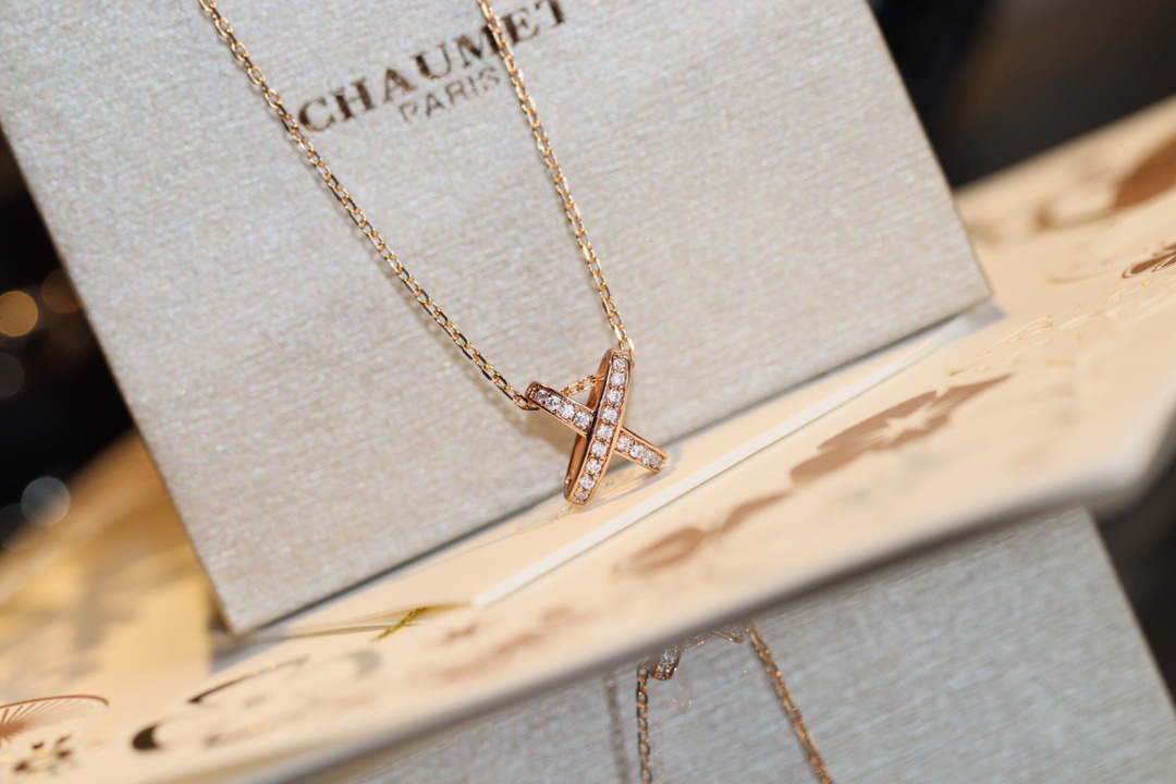 Chaumet 082216 Jeux de Liens Pendant Diamonds
